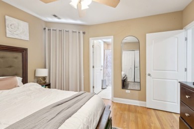Spacious and meticulously maintained 2BD/2BA in West Ridge! This on Robert Black Golf Course in Illinois - for sale on GolfHomes.com, golf home, golf lot