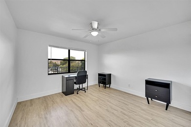 Back on the market!! Sunrise Lakes Phase 4, a charming and on Sunrise Lakes Phase IV Golf Course in Florida - for sale on GolfHomes.com, golf home, golf lot