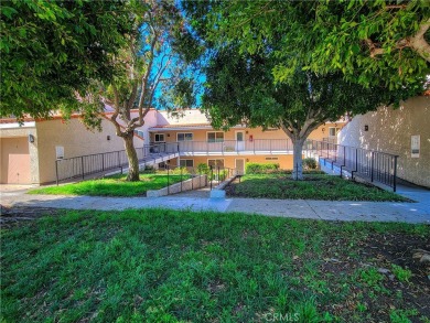 Wonderful lower end unit Catalina model with panoramic beautiful on Leisure Village Par 3 Golf Course in California - for sale on GolfHomes.com, golf home, golf lot