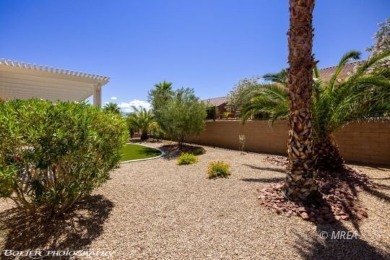 This delightful single-level 2-bedroom, 2-bathroom home is on Conestoga Golf Club in Nevada - for sale on GolfHomes.com, golf home, golf lot