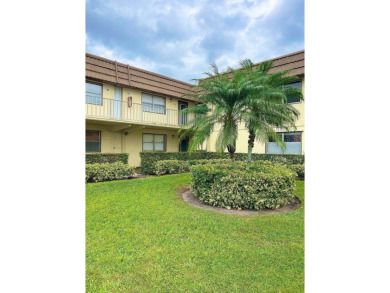 Bring your toothbrush and Enjoy living the Florida lifestyle in on Addison Reserve in Florida - for sale on GolfHomes.com, golf home, golf lot