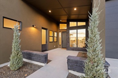 Downey Construction presents this stunning, modern custom-built on River Birch Golf Course in Idaho - for sale on GolfHomes.com, golf home, golf lot