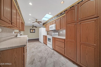 Looking for a 2 bedroom 2 bath home PLUS DEN in Sun City?? on Sun City Lakes West and East in Arizona - for sale on GolfHomes.com, golf home, golf lot