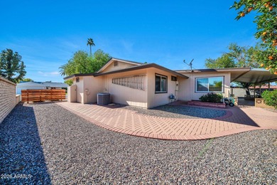 Looking for a 2 bedroom 2 bath home PLUS DEN in Sun City?? on Sun City Lakes West and East in Arizona - for sale on GolfHomes.com, golf home, golf lot