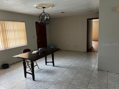 Short Sale. Don't miss this chance to own a pool home in Venice on Venice East Golf Club in Florida - for sale on GolfHomes.com, golf home, golf lot