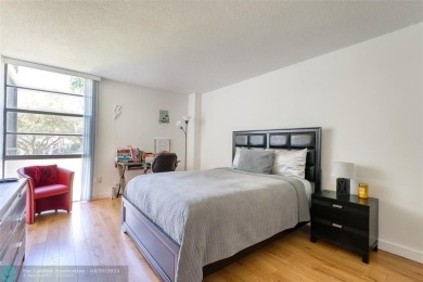 Ensenada's best kept secret! This rarely available 2 story unit on Turnberry Isle Resort and Club in Florida - for sale on GolfHomes.com, golf home, golf lot