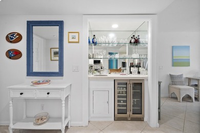 Welcome to this adorable 1st-floor 2-bedroom, 2-bathroom Club on Mariner Sands Country Club in Florida - for sale on GolfHomes.com, golf home, golf lot