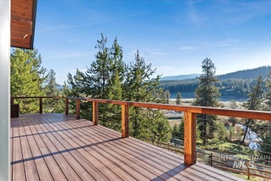 Welcome to this Mountain retreat that offers luxury and comfort on Jug Mountain Ranch Golf Course in Idaho - for sale on GolfHomes.com, golf home, golf lot