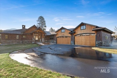 Welcome to this Mountain retreat that offers luxury and comfort on Jug Mountain Ranch Golf Course in Idaho - for sale on GolfHomes.com, golf home, golf lot