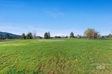 Welcome to this Mountain retreat that offers luxury and comfort on Jug Mountain Ranch Golf Course in Idaho - for sale on GolfHomes.com, golf home, golf lot