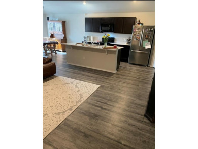This may be exactly what you're looking for! Nestled in a on Cimarron Trails Golf Club in Oklahoma - for sale on GolfHomes.com, golf home, golf lot