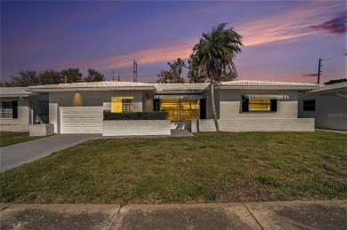 NEWS FLASH! AT ASKING PRICE, SELLER IS OFFERING $3000 TOWARDS on Mainlands Golf Club in Florida - for sale on GolfHomes.com, golf home, golf lot