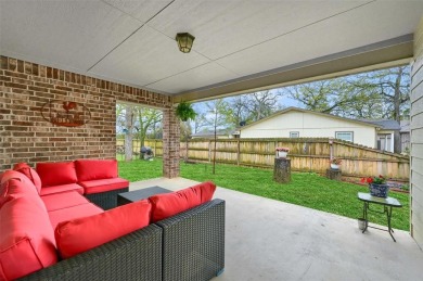 You can't beat this beautiful home meticulously maintained front on Lake Kiowa Golf Course in Texas - for sale on GolfHomes.com, golf home, golf lot
