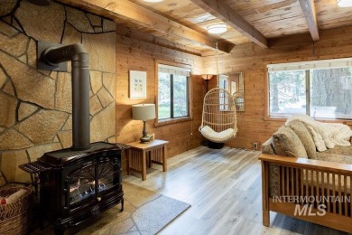 Enjoy the best of McCall living! Located on a dead end street on McCall Municipal Golf Course in Idaho - for sale on GolfHomes.com, golf home, golf lot