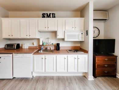 Travel & Leisure Magazine quoted Smith Mountain Lake as 'Lake on Mariners Landing Golf and Country Club in Virginia - for sale on GolfHomes.com, golf home, golf lot