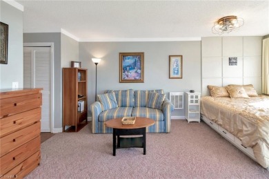 TURNKEY mtn condo w/LONG RANGE VIEWS for UNDER $95K! Buy now & on Beech Mountain Club in North Carolina - for sale on GolfHomes.com, golf home, golf lot