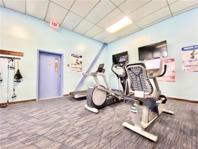 TURNKEY mtn condo w/LONG RANGE VIEWS for UNDER $95K! Buy now & on Beech Mountain Club in North Carolina - for sale on GolfHomes.com, golf home, golf lot