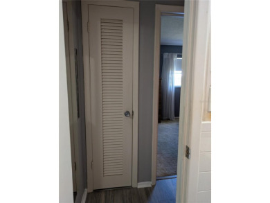 Location, location, location...Great opportunity to purchase a on Mainlands Golf Club in Florida - for sale on GolfHomes.com, golf home, golf lot