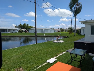Location, location, location...Great opportunity to purchase a on Mainlands Golf Club in Florida - for sale on GolfHomes.com, golf home, golf lot