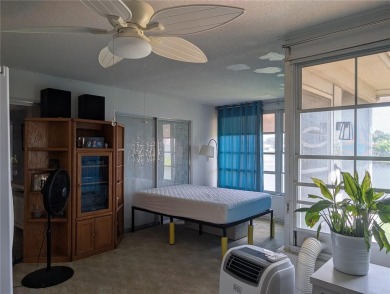 Location, location, location...Great opportunity to purchase a on Mainlands Golf Club in Florida - for sale on GolfHomes.com, golf home, golf lot