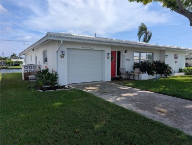 Location, location, location...Great opportunity to purchase a on Mainlands Golf Club in Florida - for sale on GolfHomes.com, golf home, golf lot