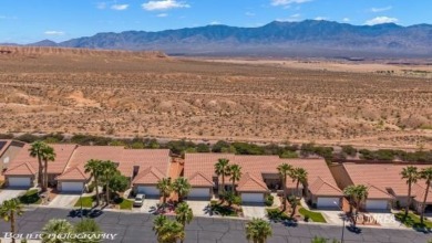 Welcome to this exceptionally clean and well-maintained townhome on Wolf Creek At Paradise Canyon in Nevada - for sale on GolfHomes.com, golf home, golf lot