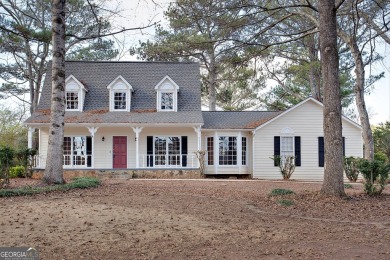 Beautiful well maintained home with backyard view of golf course on Canongate On White Oak Golf Course in Georgia - for sale on GolfHomes.com, golf home, golf lot