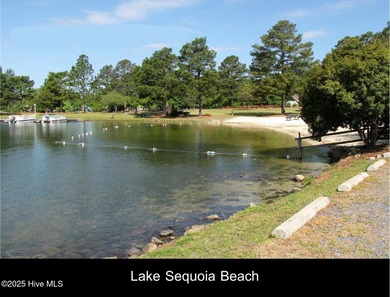 GOLF FRONT! COMPLETELY REMODELED! This stunning 3-bedroom on Seven Lakes Country Club in North Carolina - for sale on GolfHomes.com, golf home, golf lot