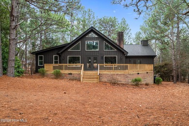 GOLF FRONT! COMPLETELY REMODELED! This stunning 3-bedroom on Seven Lakes Country Club in North Carolina - for sale on GolfHomes.com, golf home, golf lot