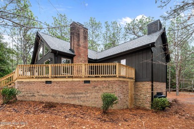 GOLF FRONT! COMPLETELY REMODELED! This stunning 3-bedroom on Seven Lakes Country Club in North Carolina - for sale on GolfHomes.com, golf home, golf lot