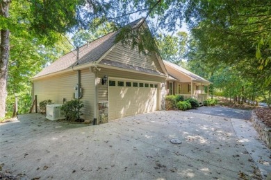 First time ever on the market! Well maintained 4 bedroom, 4-bath on White Path Golf Club in Georgia - for sale on GolfHomes.com, golf home, golf lot