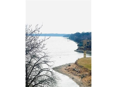 Just in time for summer! Great waterfront 3 bed/3 bath condo on Shangri La Golf Resort and Club in Oklahoma - for sale on GolfHomes.com, golf home, golf lot