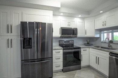 Paradise for Golfer's  !
Immaculate , turn-key condo 2BR/2BA on Hollybrook Golf and Tennis Club  in Florida - for sale on GolfHomes.com, golf home, golf lot