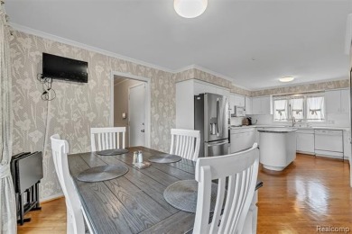 Don't miss out on this end unit condo featuring TWO bedrooms and on Shenandoah Country Club in Michigan - for sale on GolfHomes.com, golf home, golf lot