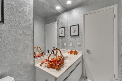 Don't miss out on this end unit condo featuring TWO bedrooms and on Shenandoah Country Club in Michigan - for sale on GolfHomes.com, golf home, golf lot