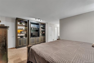 Don't miss out on this end unit condo featuring TWO bedrooms and on Shenandoah Country Club in Michigan - for sale on GolfHomes.com, golf home, golf lot
