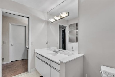 Don't miss out on this end unit condo featuring TWO bedrooms and on Shenandoah Country Club in Michigan - for sale on GolfHomes.com, golf home, golf lot