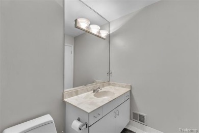 Don't miss out on this end unit condo featuring TWO bedrooms and on Shenandoah Country Club in Michigan - for sale on GolfHomes.com, golf home, golf lot