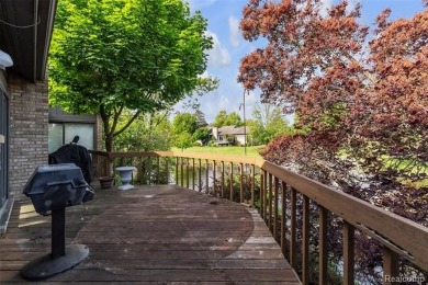 Don't miss out on this end unit condo featuring TWO bedrooms and on Shenandoah Country Club in Michigan - for sale on GolfHomes.com, golf home, golf lot