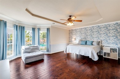 This 6-bedroom, 3.5-bath home is set on an OVERSIZED on Oakmont Country Club in Texas - for sale on GolfHomes.com, golf home, golf lot