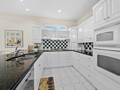 Under contract-accepting backup offers. Located in the gated on Longboat Key Golf Club Resort in Florida - for sale on GolfHomes.com, golf home, golf lot