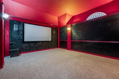 This 6-bedroom, 3.5-bath home is set on an OVERSIZED on Oakmont Country Club in Texas - for sale on GolfHomes.com, golf home, golf lot