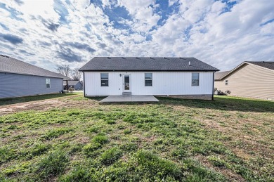 Discover modern comfort and effortless convenience in this on Franklin Country Club in Kentucky - for sale on GolfHomes.com, golf home, golf lot