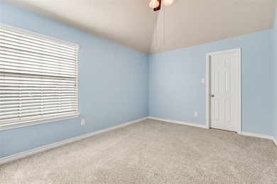 This 6-bedroom, 3.5-bath home is set on an OVERSIZED on Oakmont Country Club in Texas - for sale on GolfHomes.com, golf home, golf lot