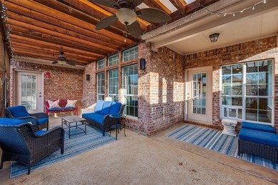 This 6-bedroom, 3.5-bath home is set on an OVERSIZED on Oakmont Country Club in Texas - for sale on GolfHomes.com, golf home, golf lot