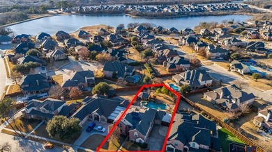 This 6-bedroom, 3.5-bath home is set on an OVERSIZED on Oakmont Country Club in Texas - for sale on GolfHomes.com, golf home, golf lot