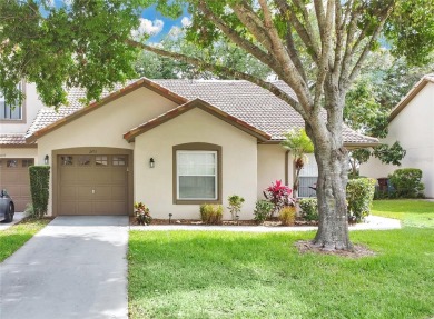 Charming 3-Bedroom Townhouse in Southern Dunes Golf Community - on Southern Dunes Golf and Country Club in Florida - for sale on GolfHomes.com, golf home, golf lot