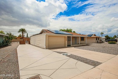 Welcome to this charming 3BD/2BA home in the heart of Sun City! on Sun City North Golf Course in Arizona - for sale on GolfHomes.com, golf home, golf lot