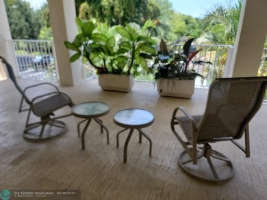 Priced to sell!  This two bedroom, two bath condo in a pet on Oaks Country Club in Florida - for sale on GolfHomes.com, golf home, golf lot