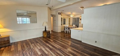 Spacious 2 bedroom 2 bath home in 55 + Resort style community in on Zephyrhills Municipal Golf Course in Florida - for sale on GolfHomes.com, golf home, golf lot